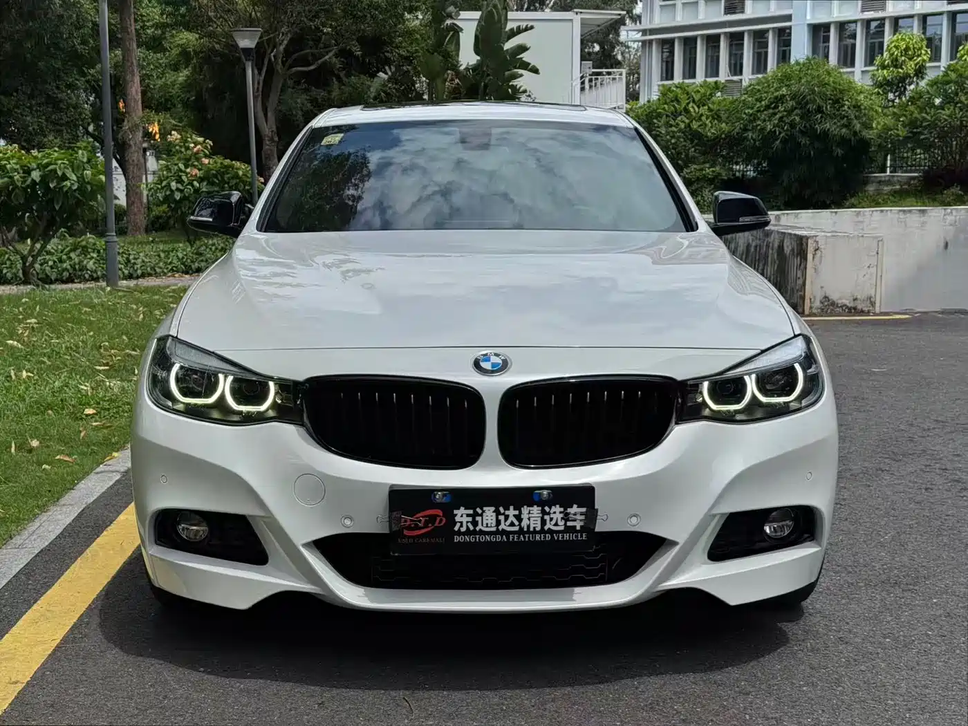 BMW 3 Series GT 2020 320i M Sport Black Night Edition фото 4