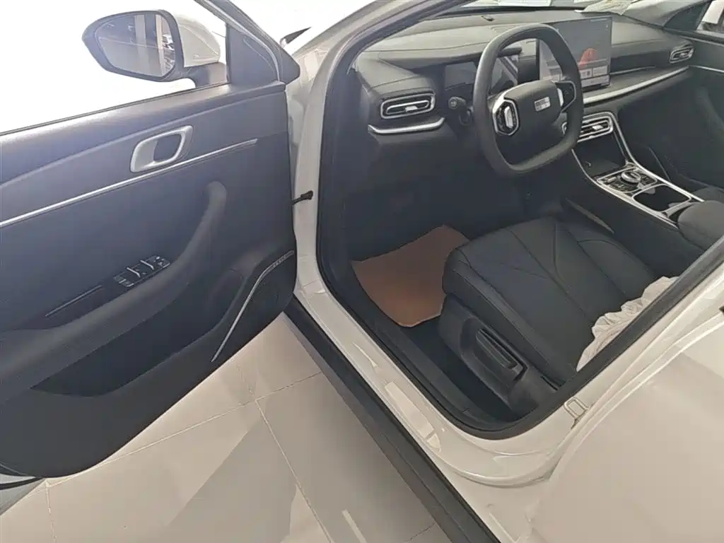Geely Galaxy Galaxy Stellar 6 2025 60km Voyager Edition фото 16