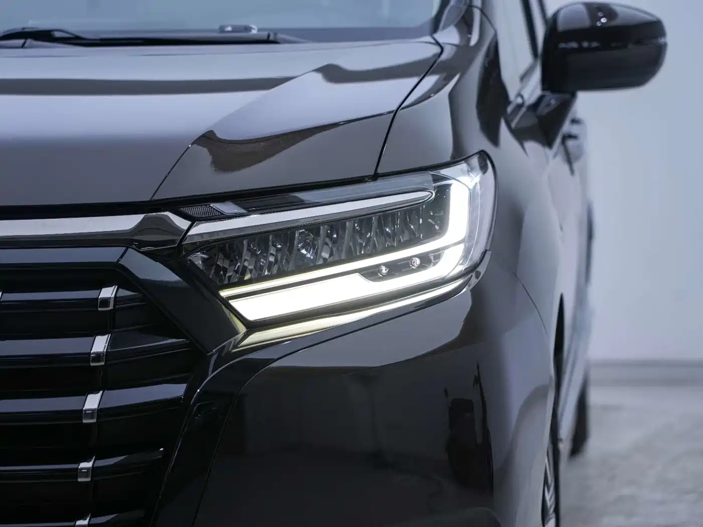 Honda Elysion 2023 2022 2.0L e:HEV Luxury