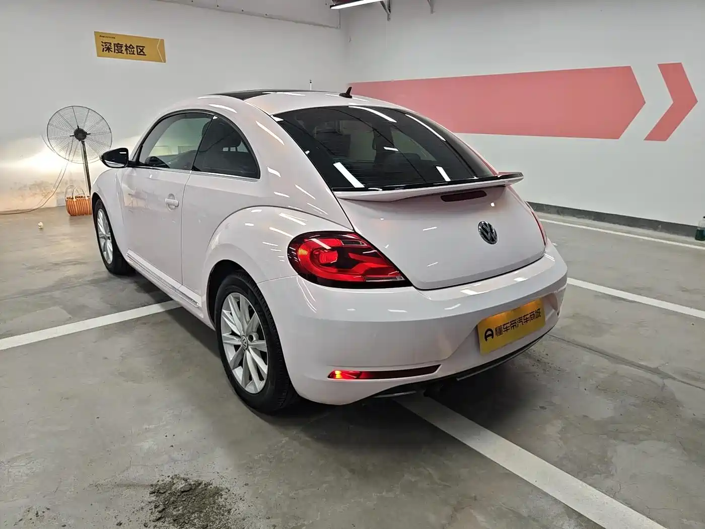 Фото 3 - Volkswagen Beetle