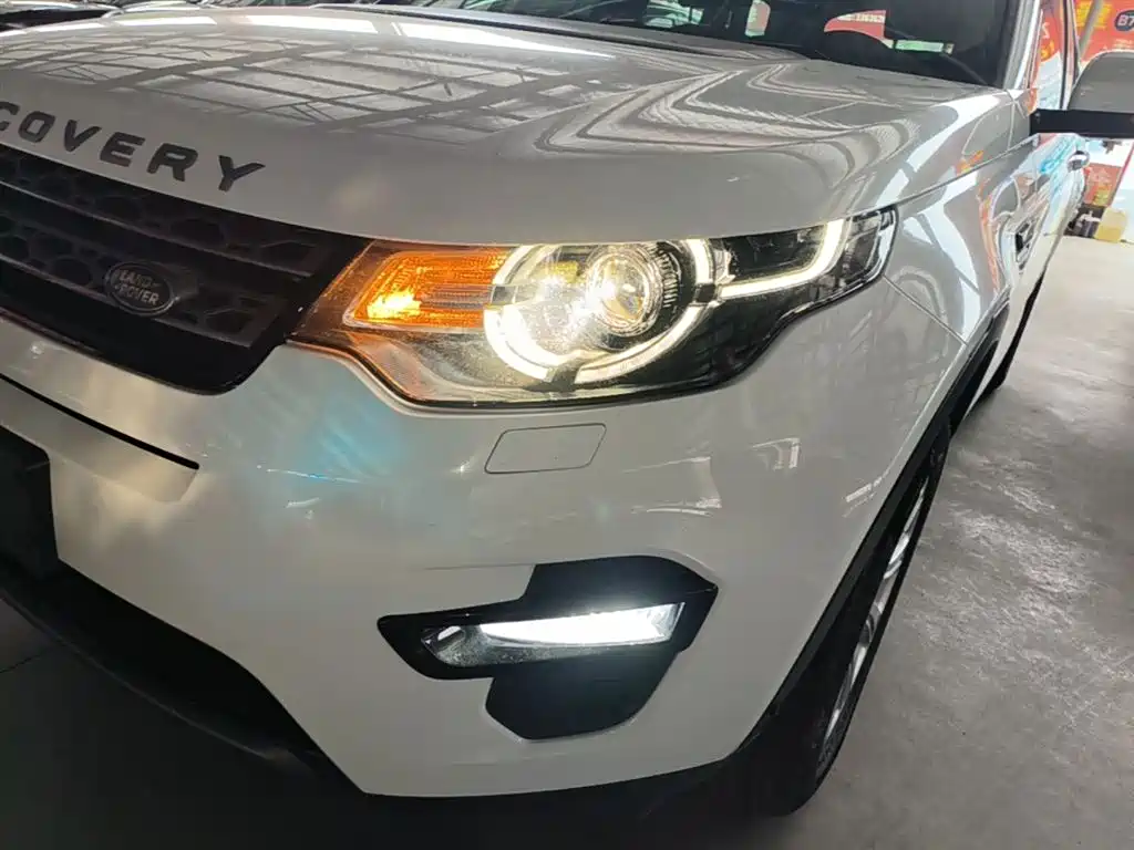 Land Rover Discovery Sport 2019 240PS SE Edition China VI фото 24