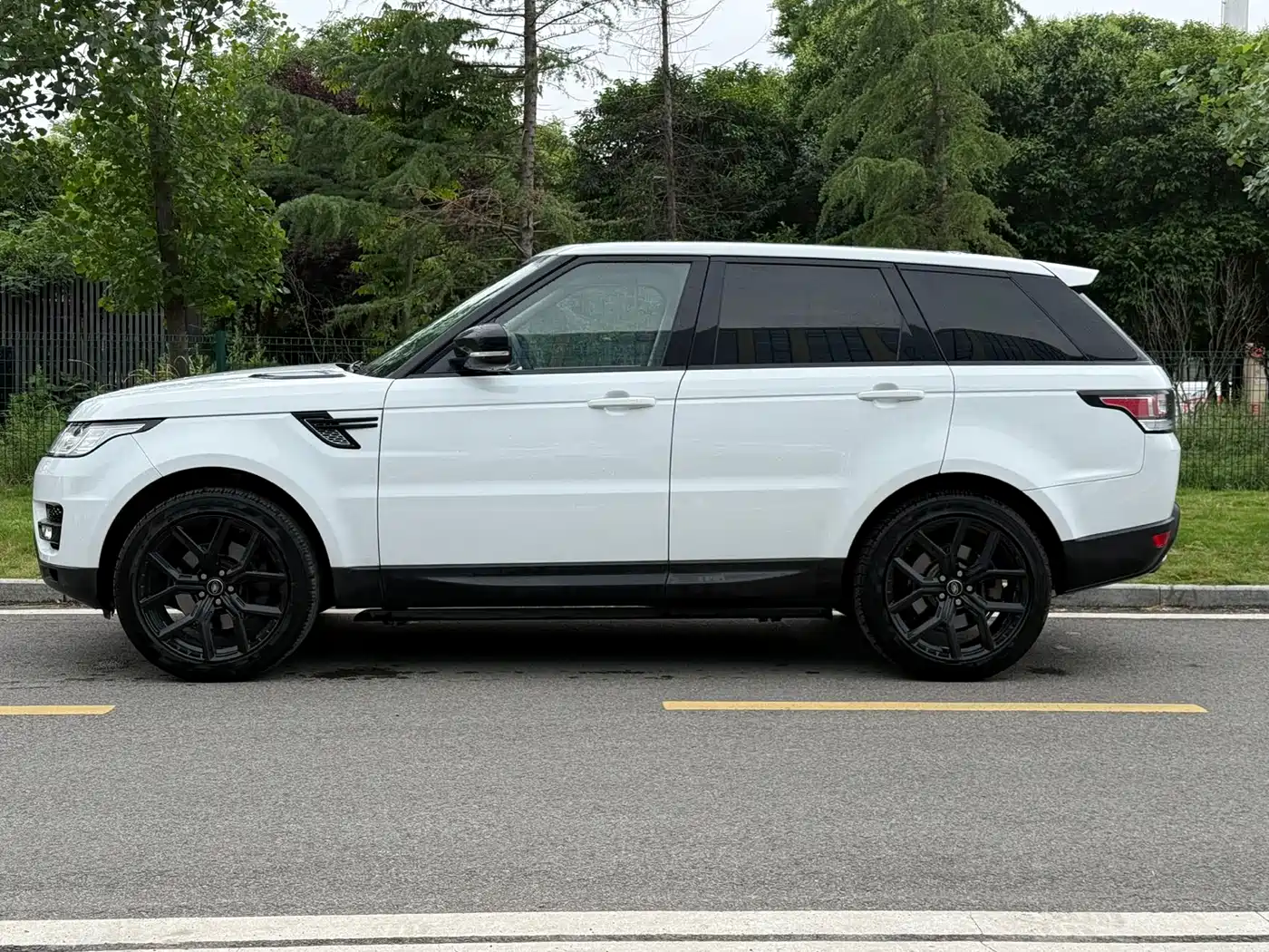 Land Rover Range Rover Sport 2014 3.0 SC V6 HSE DYNAMIC фото 15