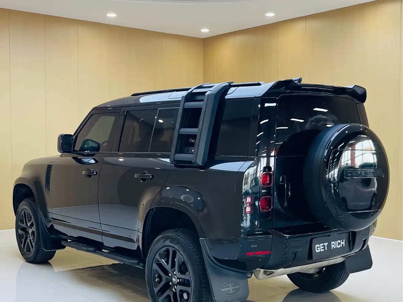 Фото 7 - Land Rover Defender