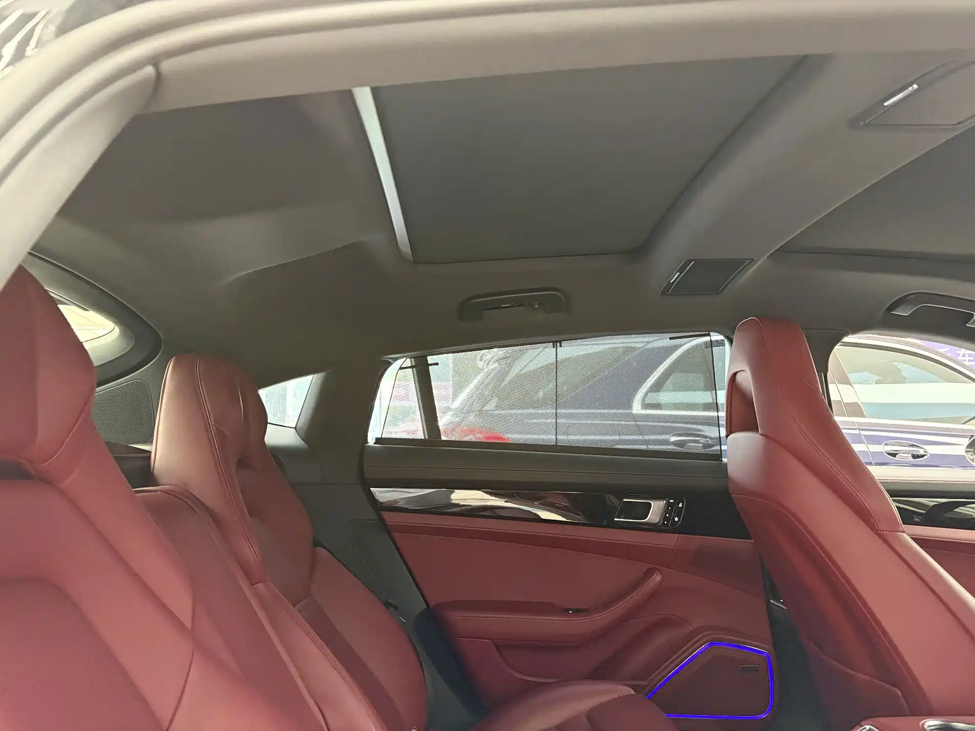 Photo 20 - Porsche Panamera