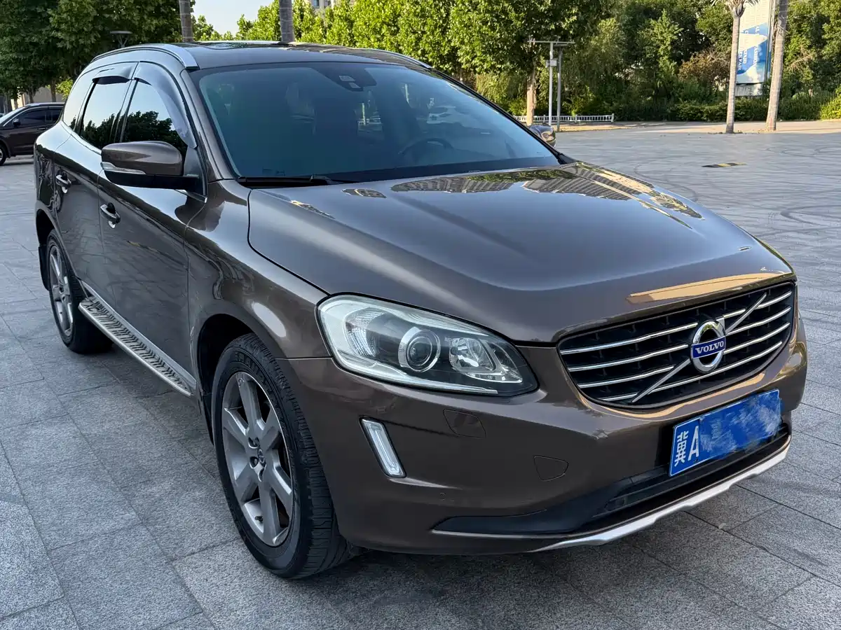 Volvo XC60 (Import) 2014 2015 T6 Momentum