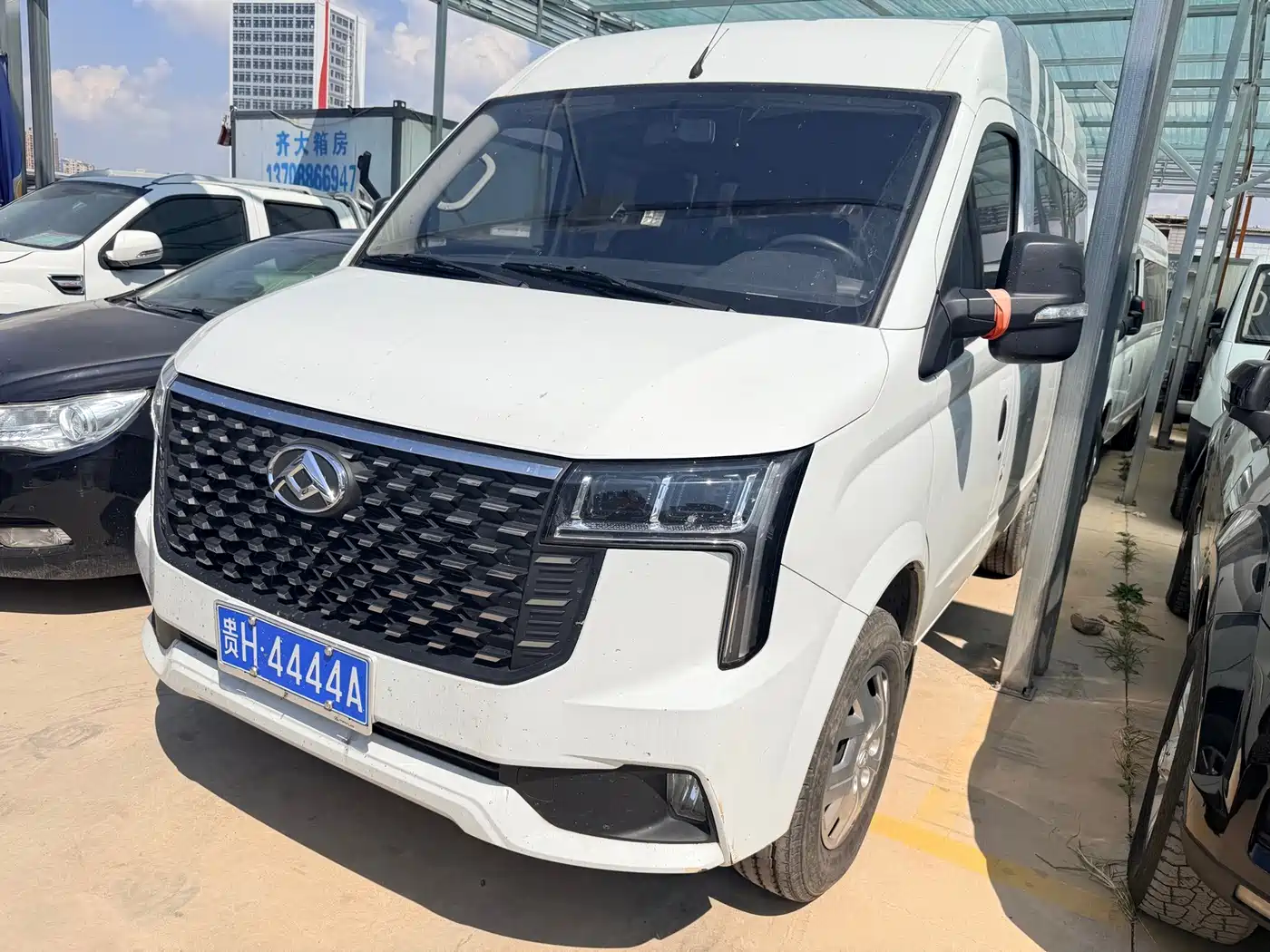 Maxus Xintu V80 2025 2025 PRO Aoyun 2.0T Manual Short Wheelbase Medium Roof 7/8/9-Seater