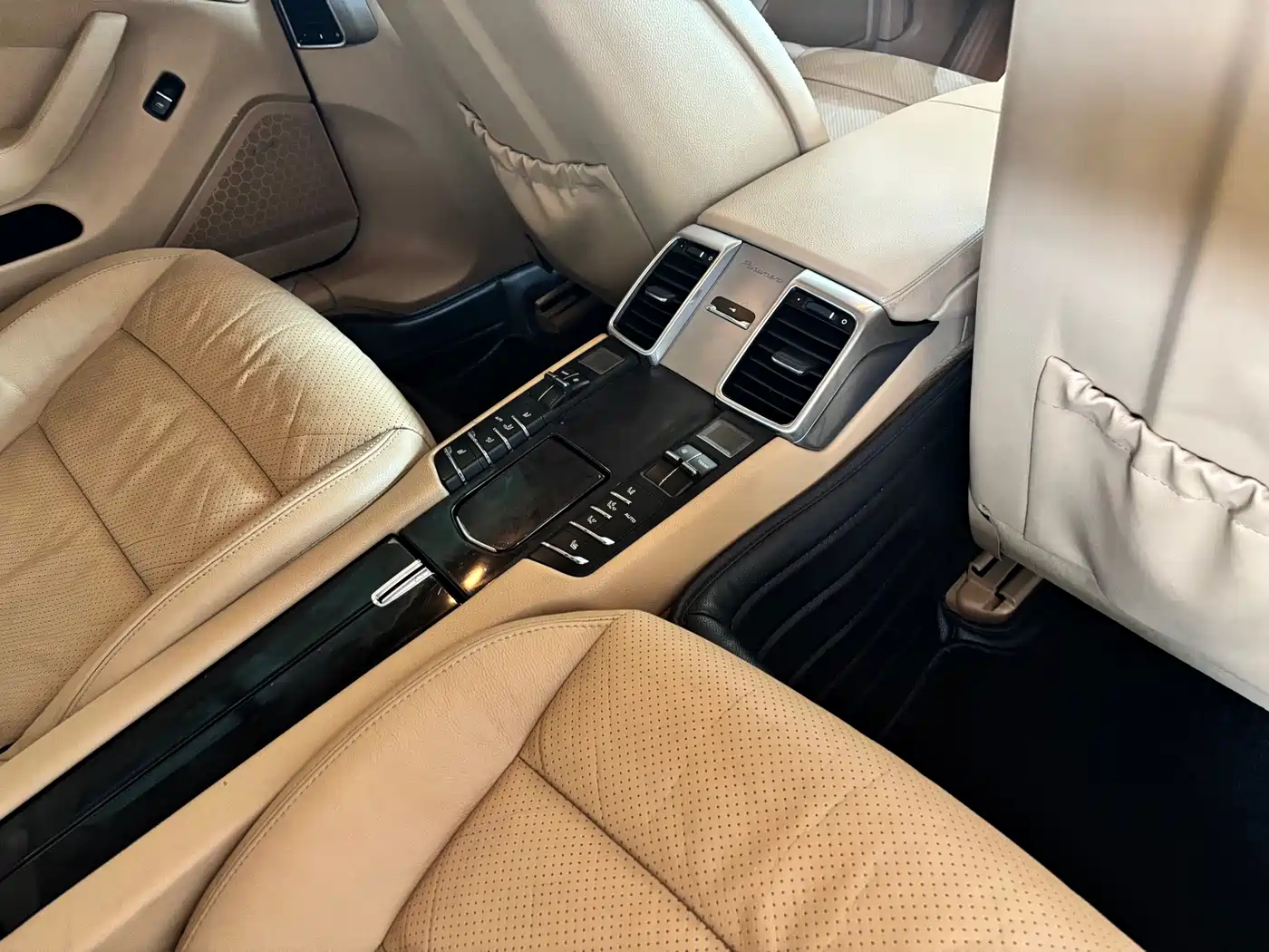 Porsche Panamera 2010 Panamera 3.6L фото 8