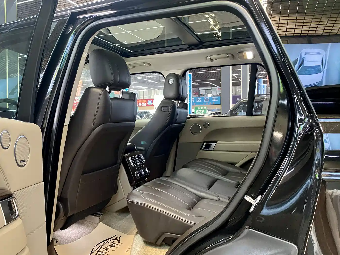 Land Rover Range Rover 2017 3.0 SC V6 Vogue фото 15