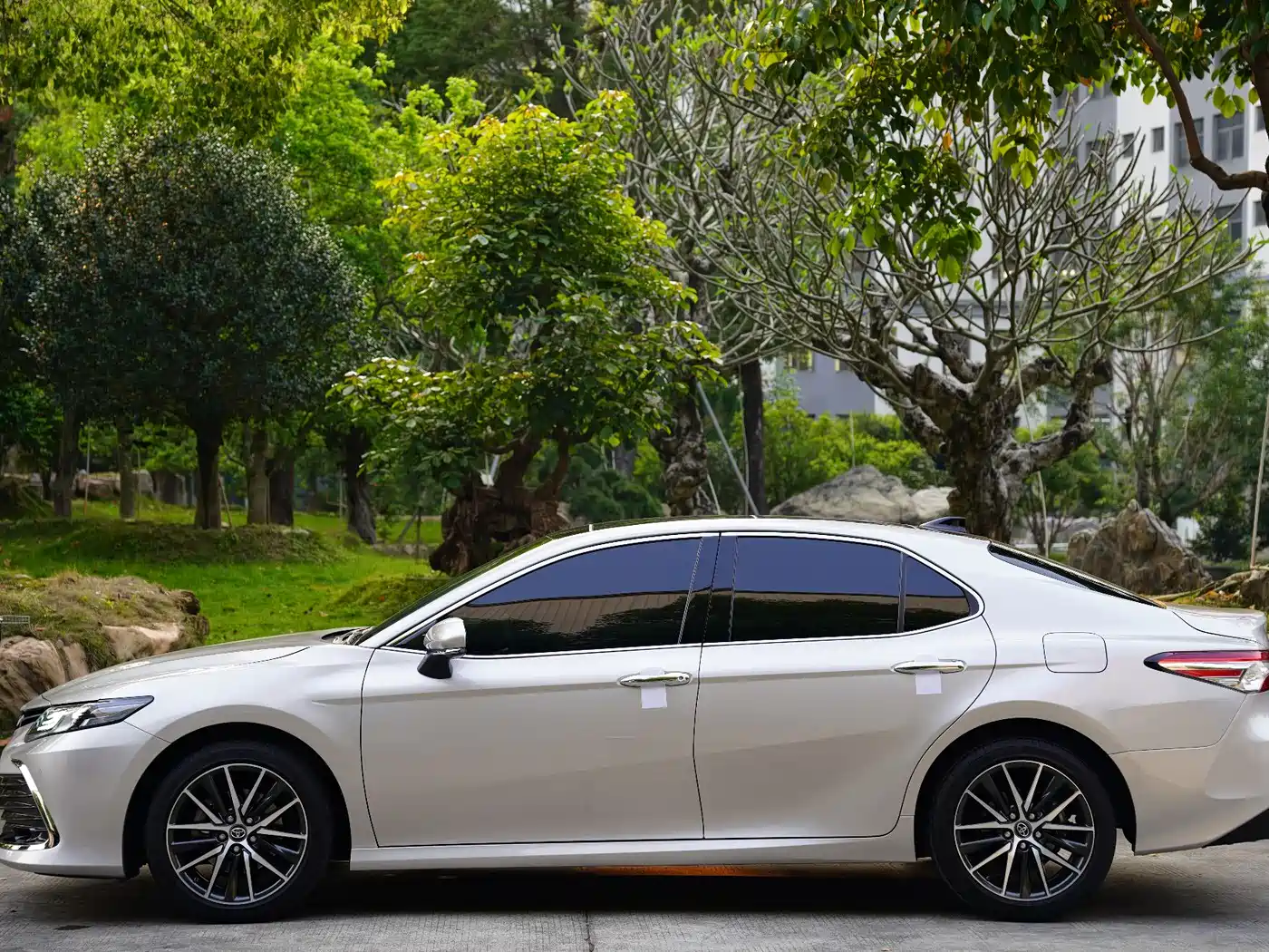 Toyota Camry 2021 2.5G Luxury Edition фото 7