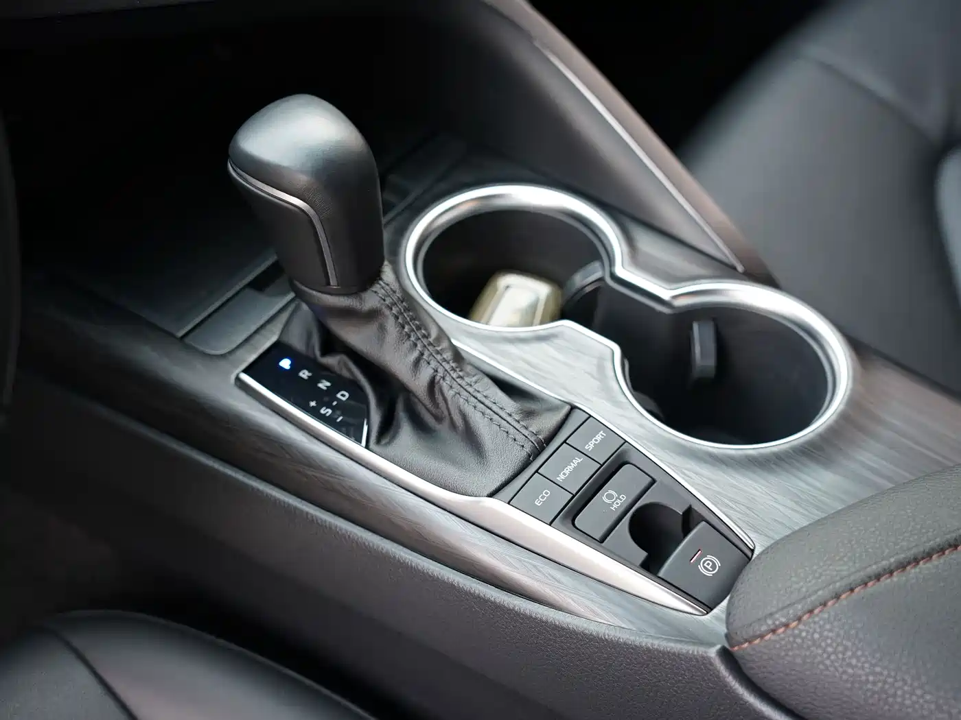 Toyota Camry 2021 2.5G Luxury Edition фото 12