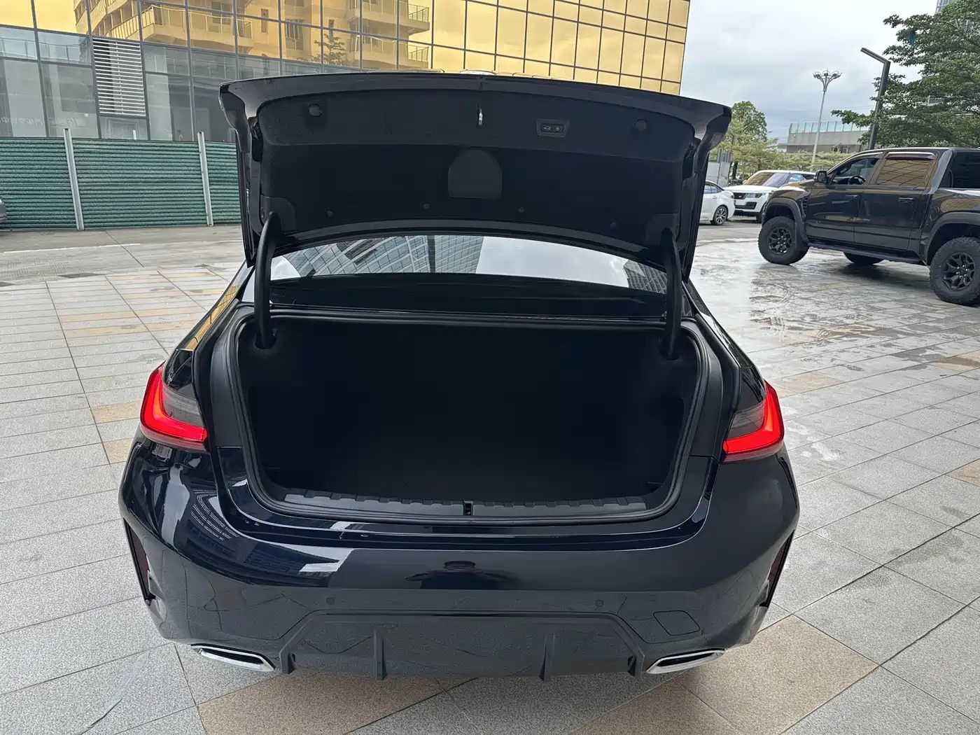 BMW 3 Series 2025 325Li M Sport Package фото 18