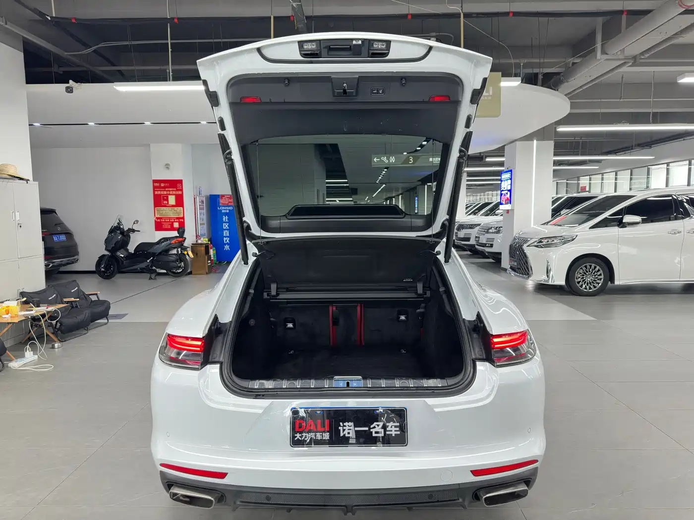 Porsche Panamera 2023 Panamera Executive Long Wheelbase 2.9T фото 24