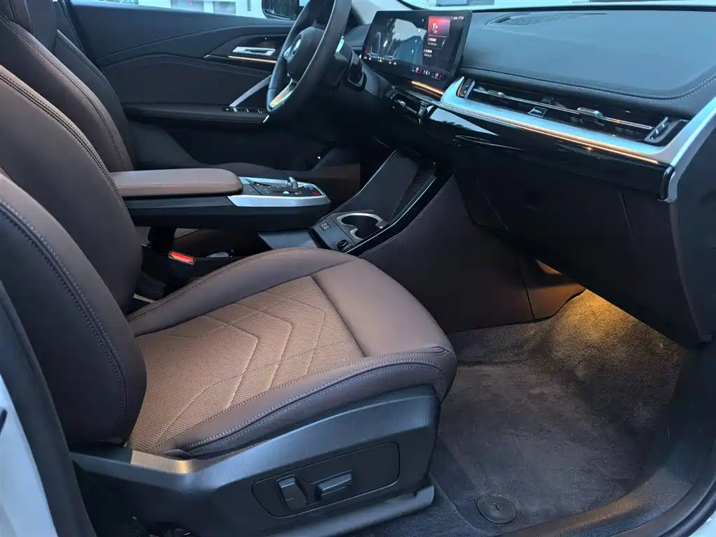 BMW iX1 2025 2025 eDrive25L X Design Package