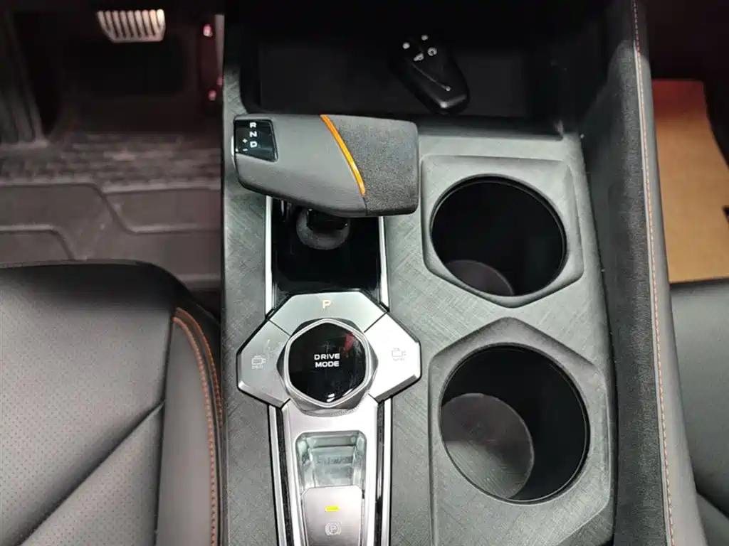 CHANGAN UNI-V