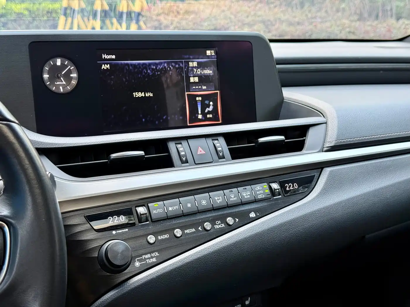 Lexus ES 2020 200 Excellence фото 11