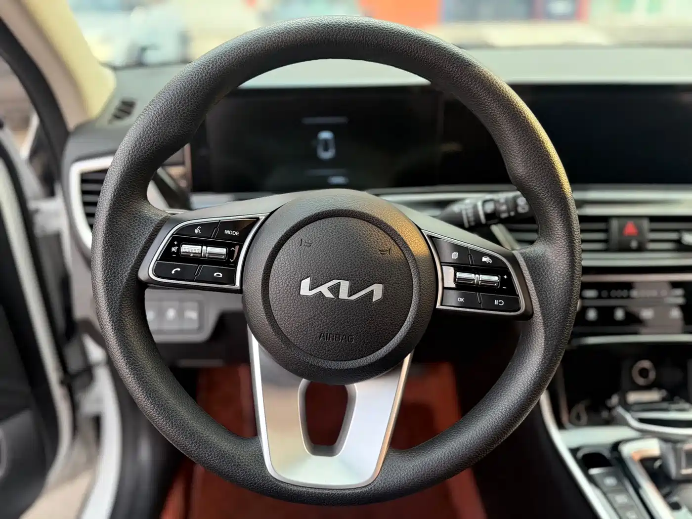Kia Seltos 2023 1.5L CVT Comfort Edition фото 12