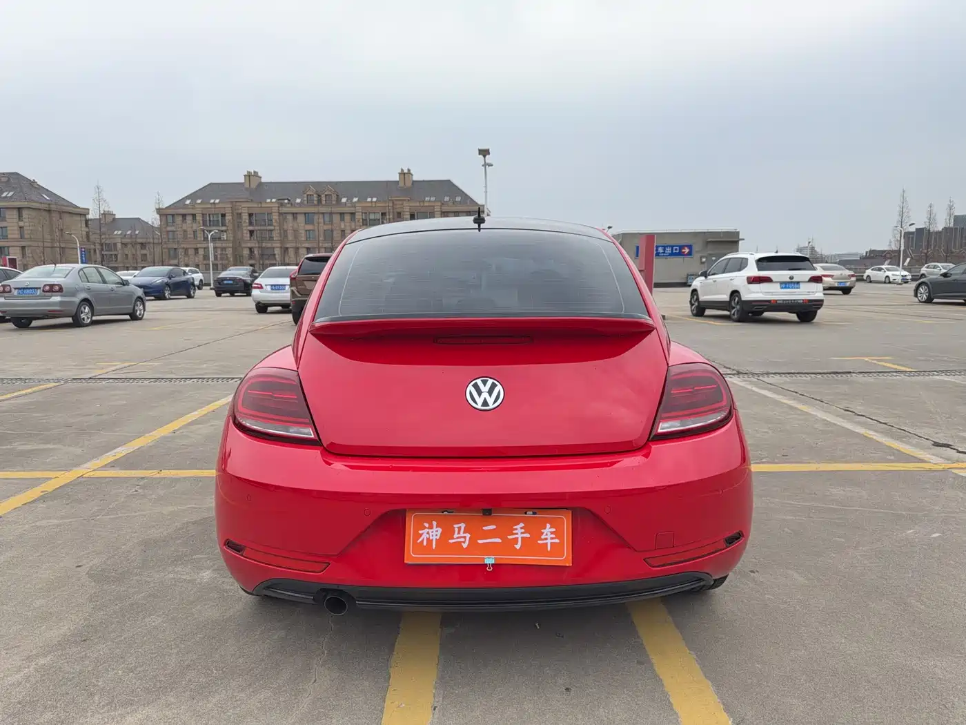 Volkswagen Beetle 2018 180TSI Obsidian Series Special Edition фото 5
