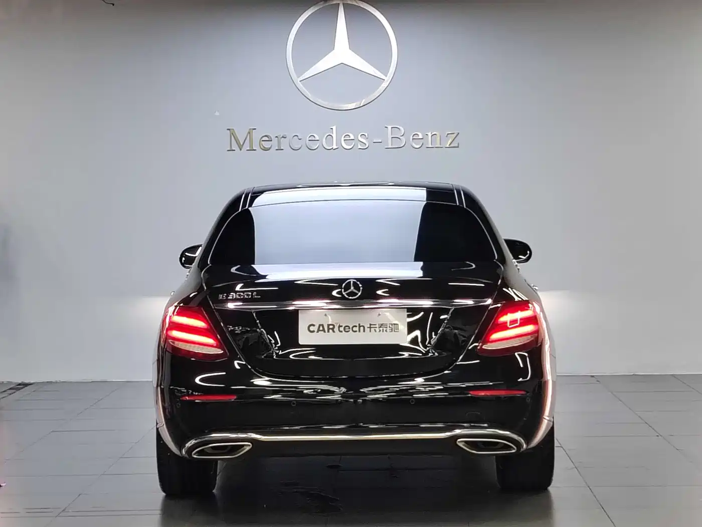 Mercedes-Benz E-Class, миниатюра 4