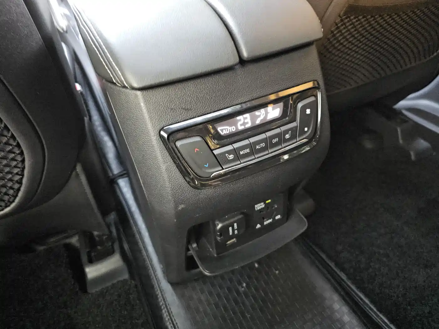 Maxus D90 2019 2019 2.0T Automatic 4WD Sirius China V