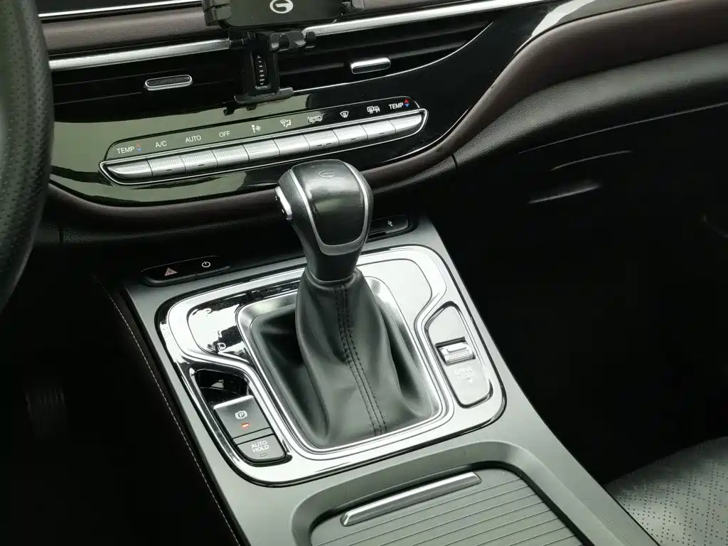GAC Trumpchi M6, миниатюра 13