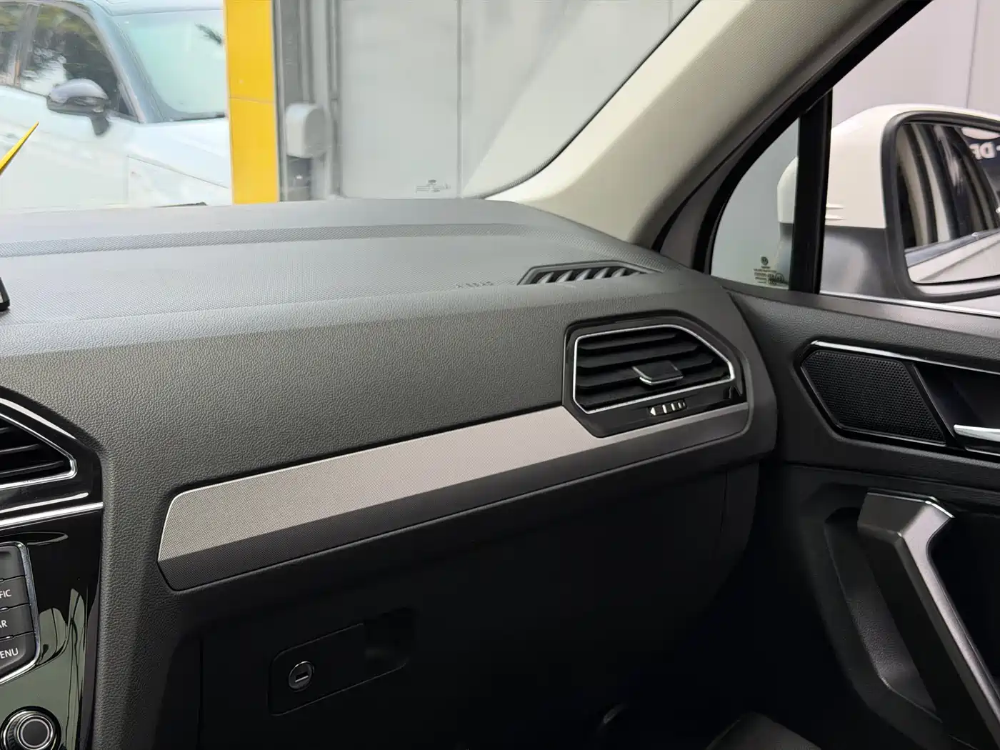 Volkswagen Tiguan L 2017 2017 380TSI Automatic 4WD Luxury Edition