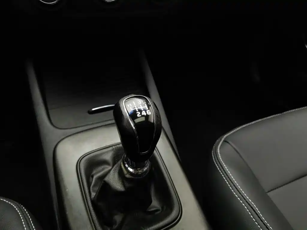 Kia K3S 2014 2014 1.6L Manual GLS