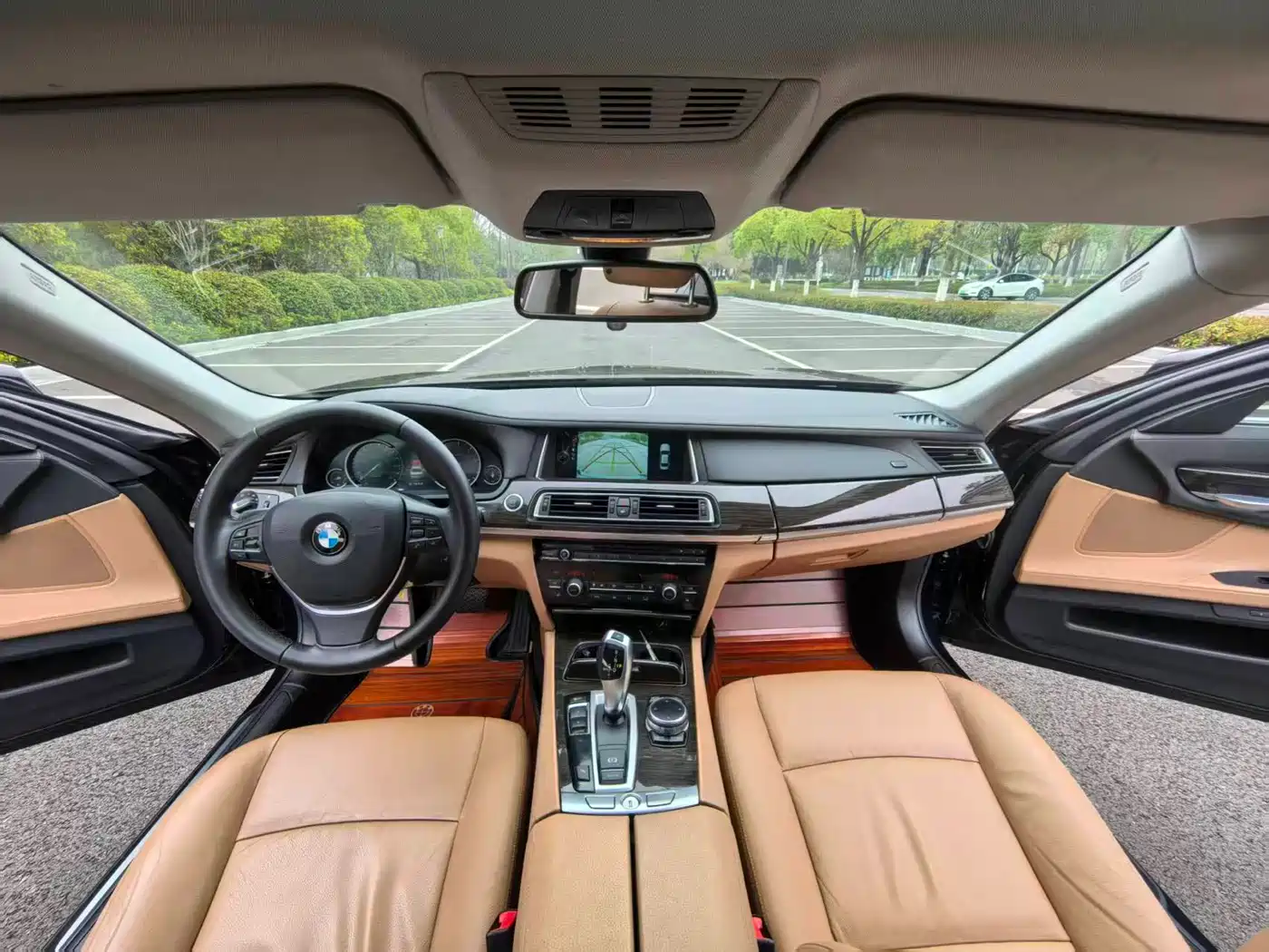 BMW 7 Series 2013 Model 730Li Leading фото 11