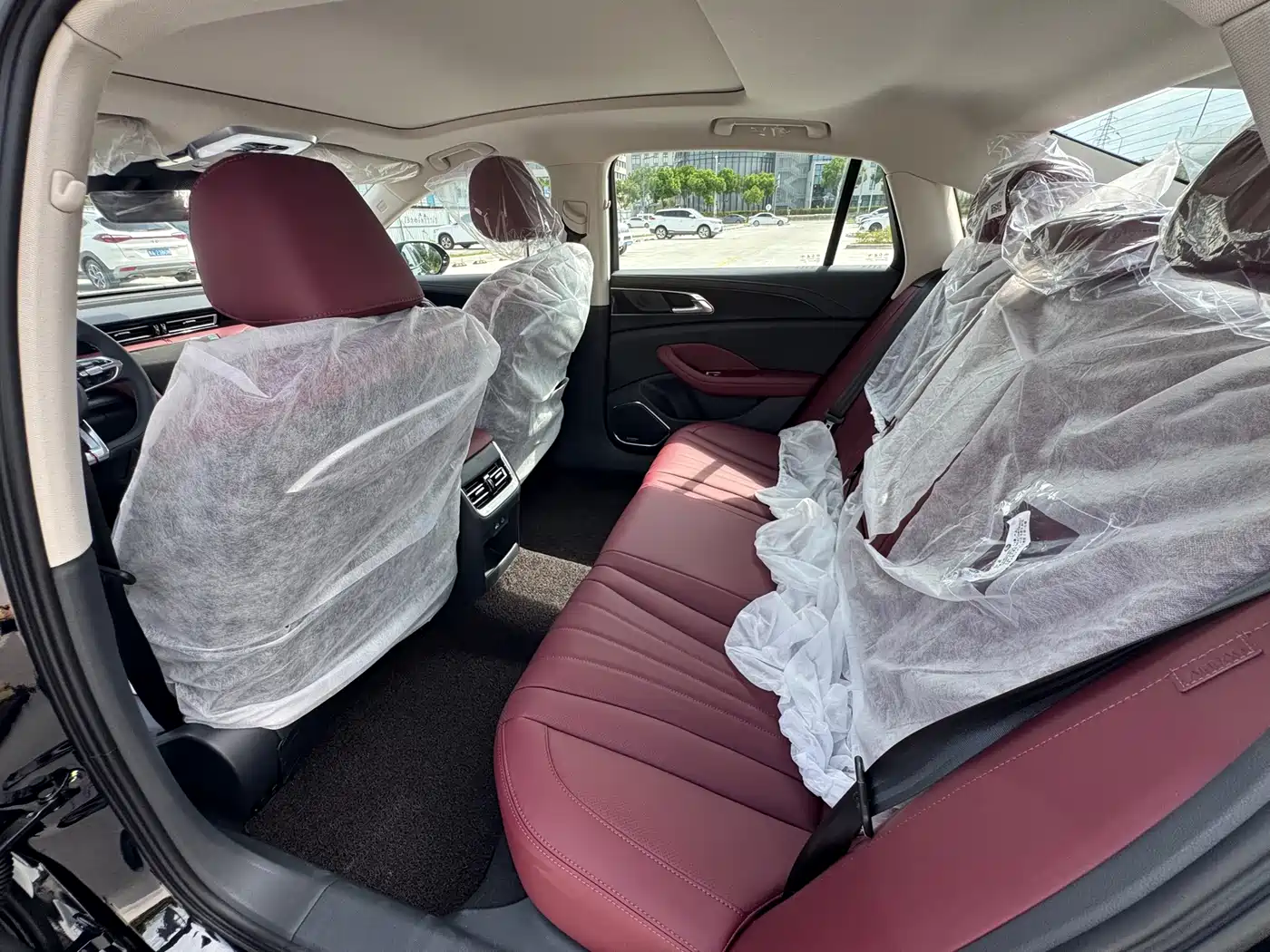 Hongqi H5 2025 2.0T Automatic Mystic Shadow 2 Million Edition фото 5