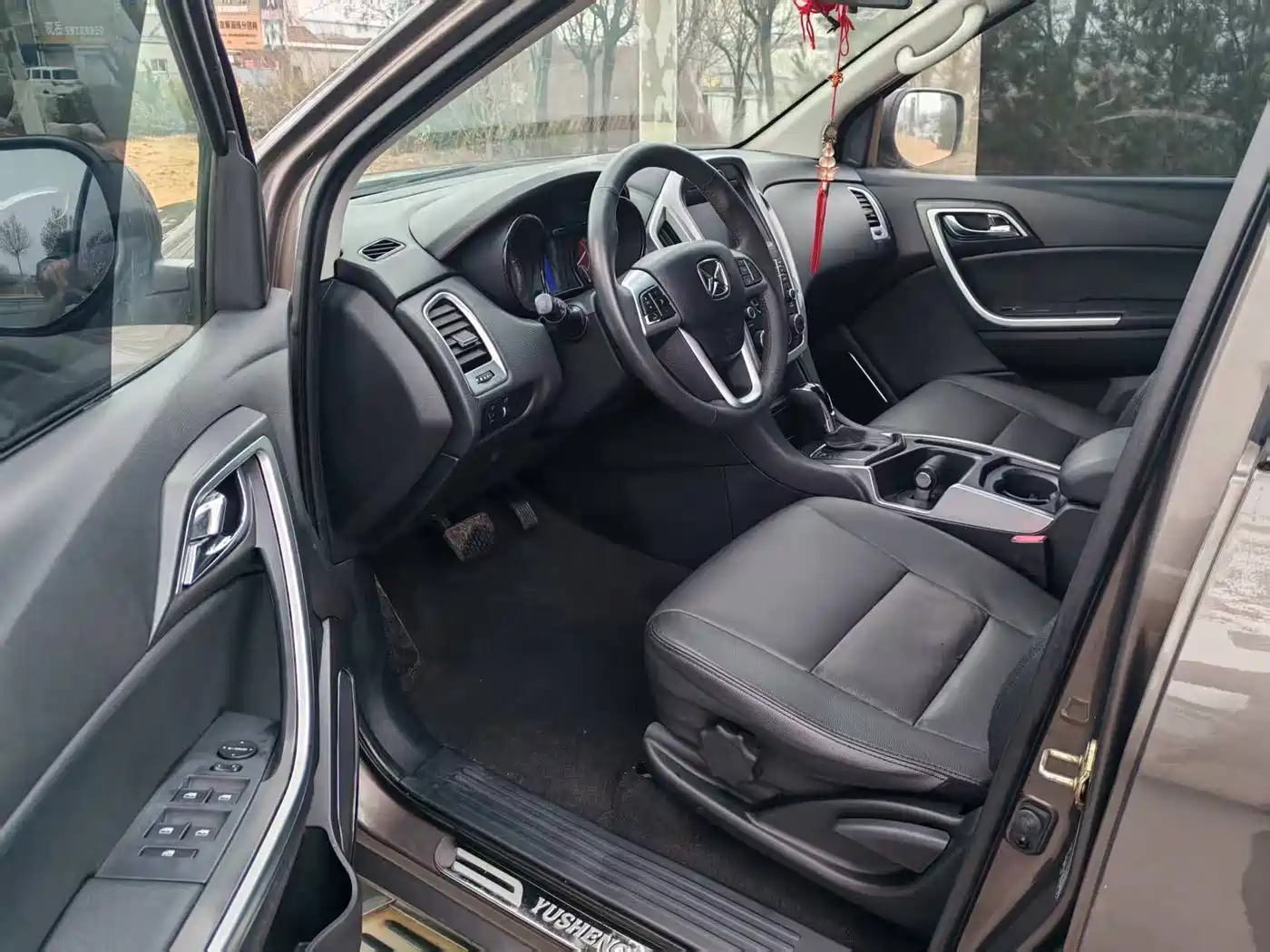 Jiangling Yusheng S350 2013 2013 2.4T Automatic 2WD Diesel Premium Luxury 5-seater