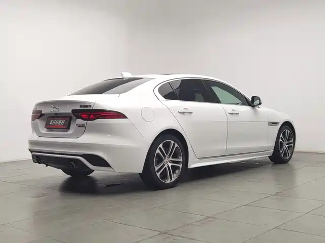 Jaguar XEL 2020 2.0T 200PS R-DYNAMIC S Progressive Sport Edition — фото 2