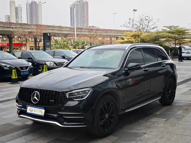 MERCEDES-BENZ GLC