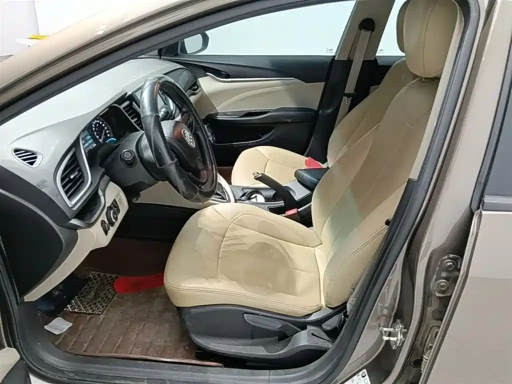 Buick Excelle 2015 18T Dual-Clutch Elite фото 15