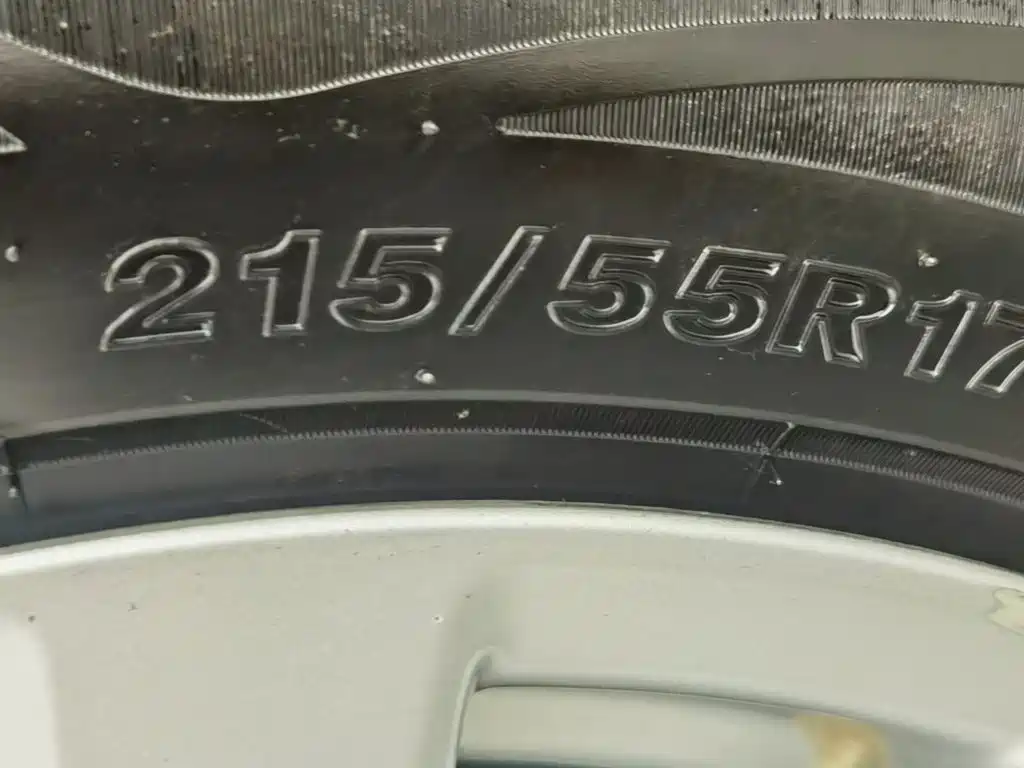 Фото 24 - Toyota Camry
