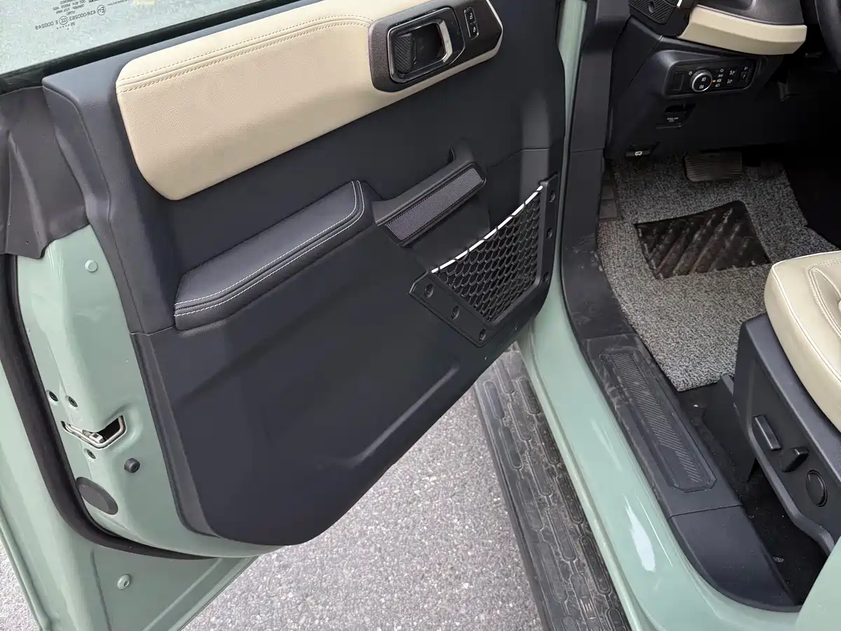 Ford Bronco 2026 2025 2.3T Retro Special Edition