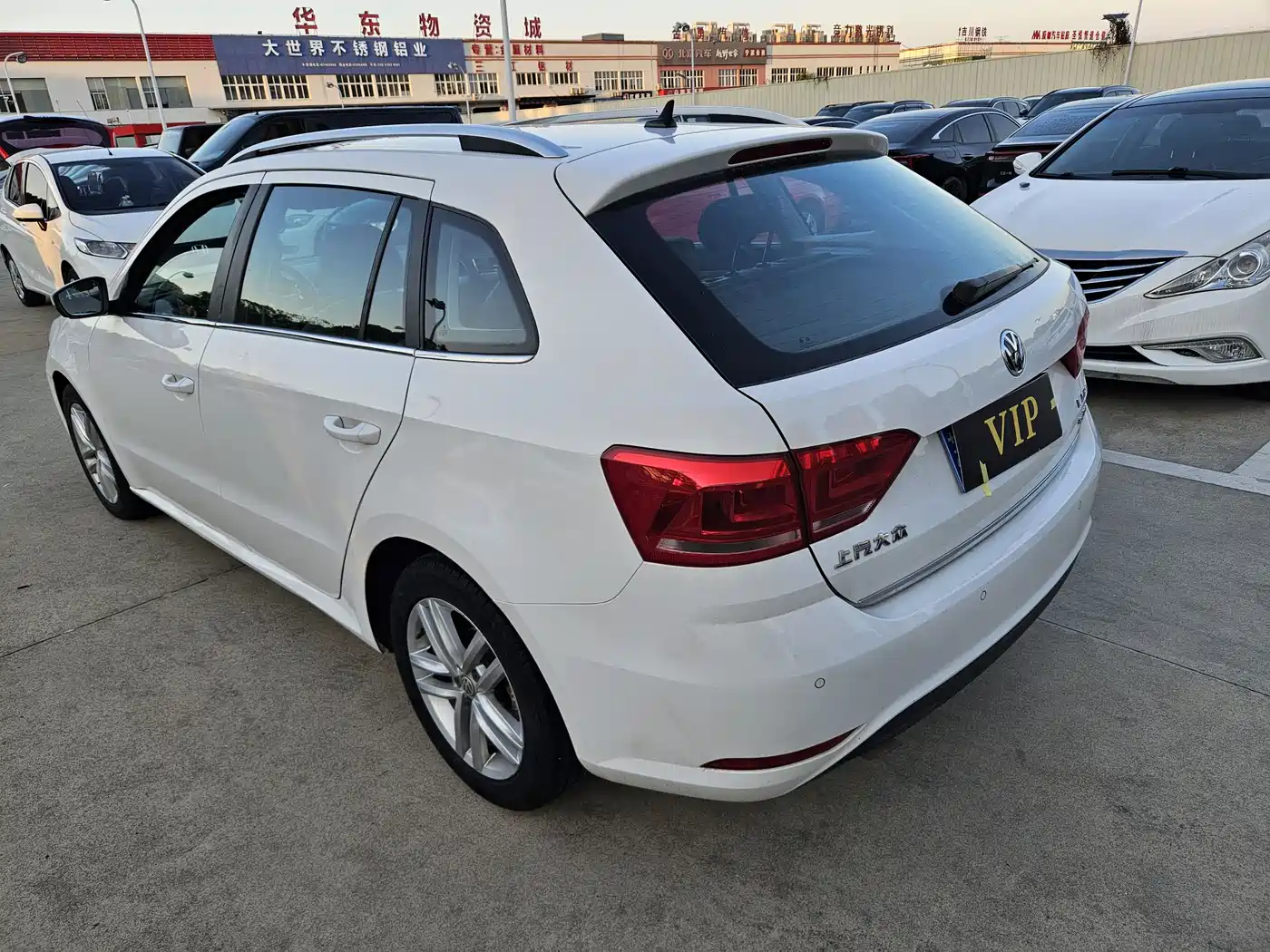 Volkswagen Lavida Tour 2017 180TSI DSG Comfort Edition фото 11