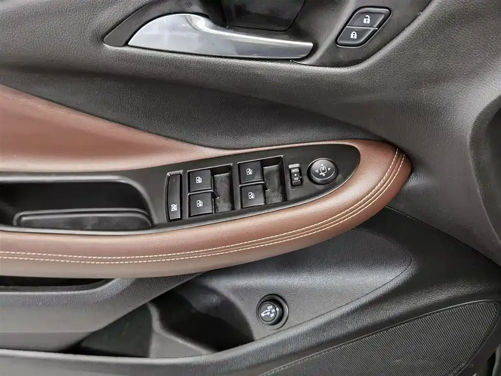 Buick Envision Plus 2018 28T 4WD Elite фото 9