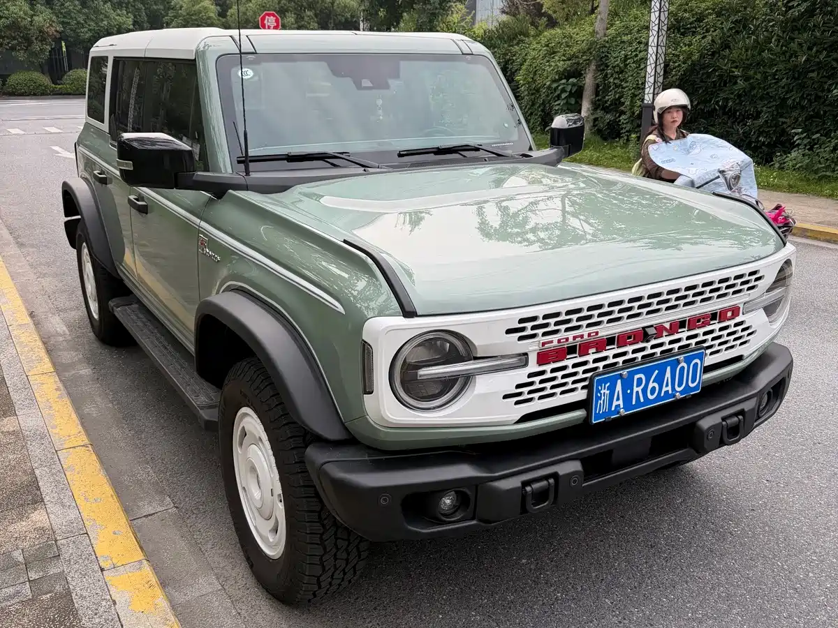Ford Bronco 2026 2025 2.3T Retro Special Edition