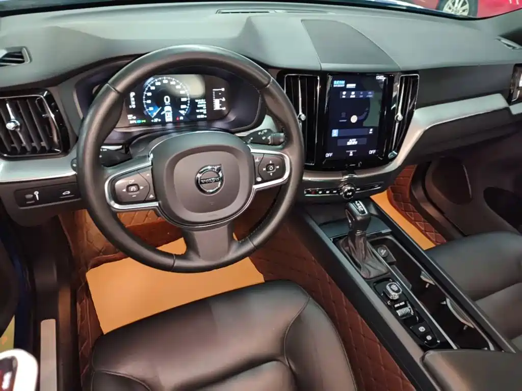 Photo 10 - Volvo XC60