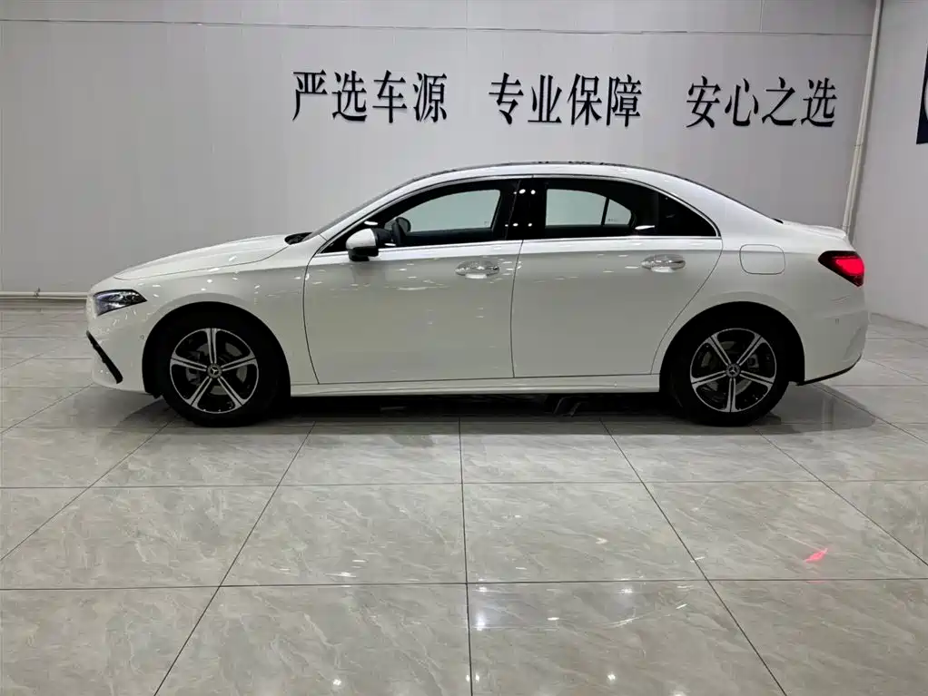 Mercedes-Benz A-Class 2025 A 200 L Fashion Edition фото 16