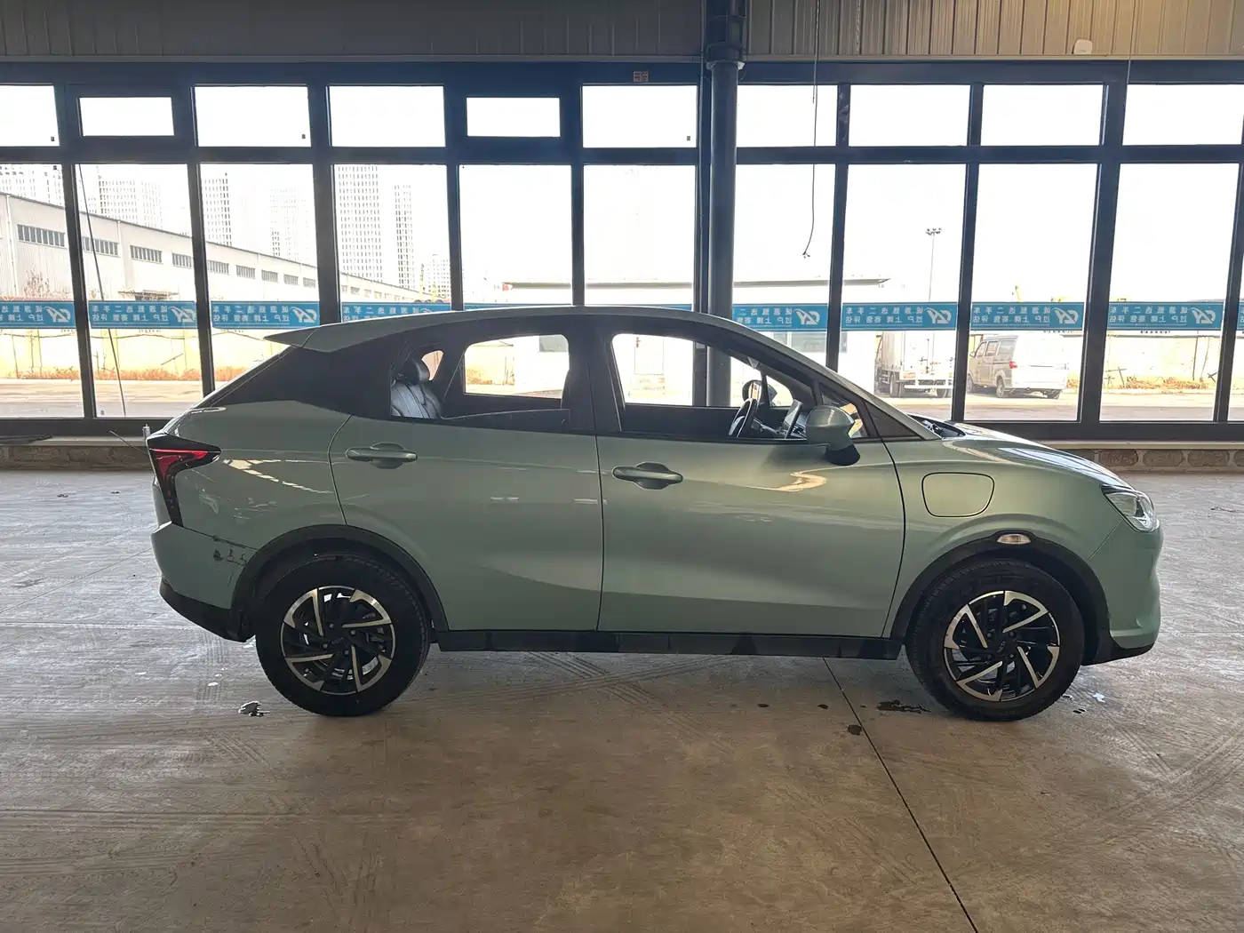 Nezha Auto Nezha V 2022 2022 Long Range Industry Custom Edition