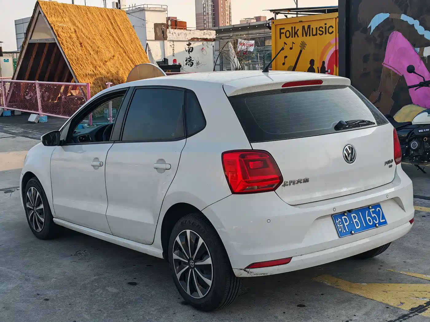Volkswagen Polo 2016 1.6L Automatic Comfort фото 6