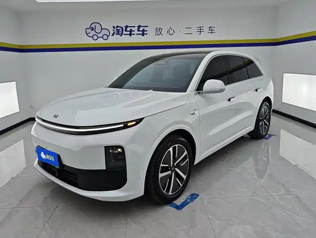 Li Auto L6 2025 Pro Smart Renewal Edition — фото 1