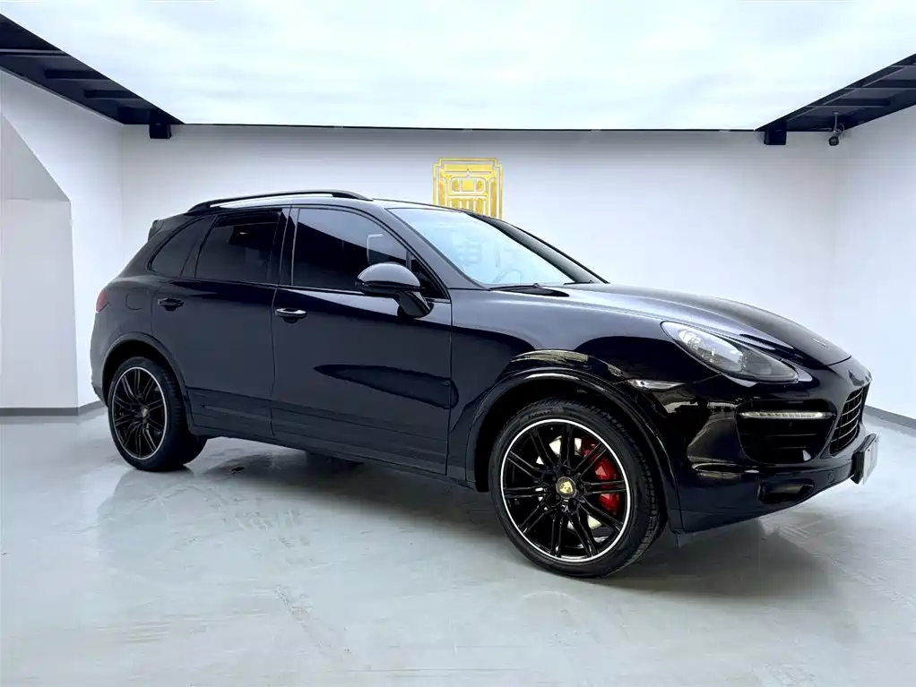 Porsche Cayenne 2013 Cayenne Turbo S 4.8T фото 3