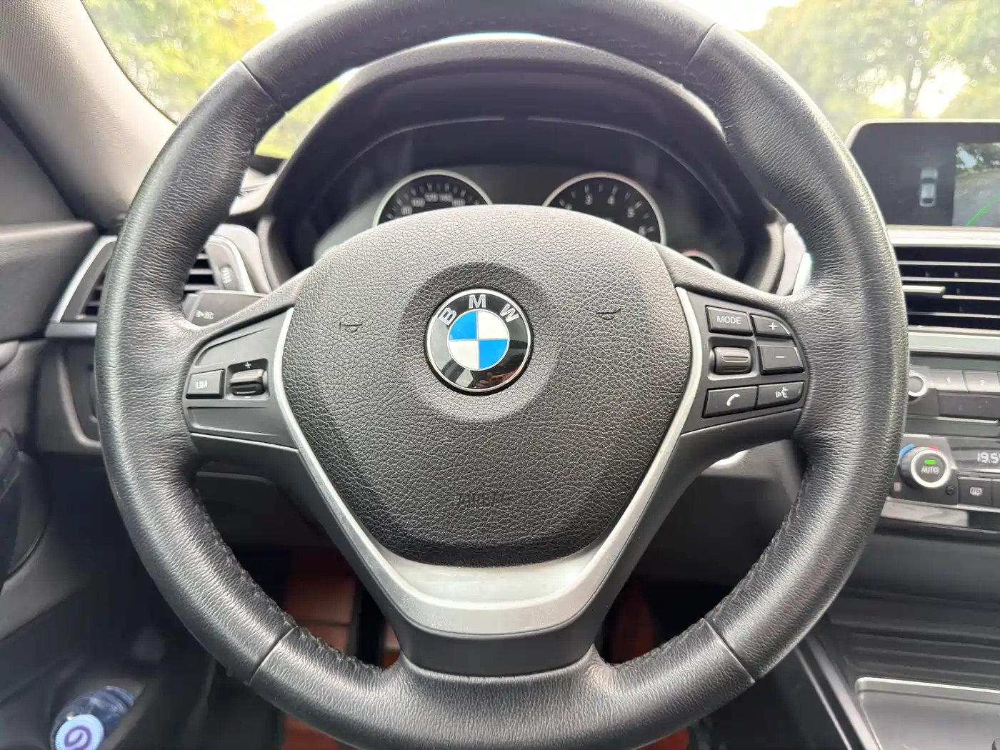 BMW 3 Series GT 2019 320i Fashion Model фото 12