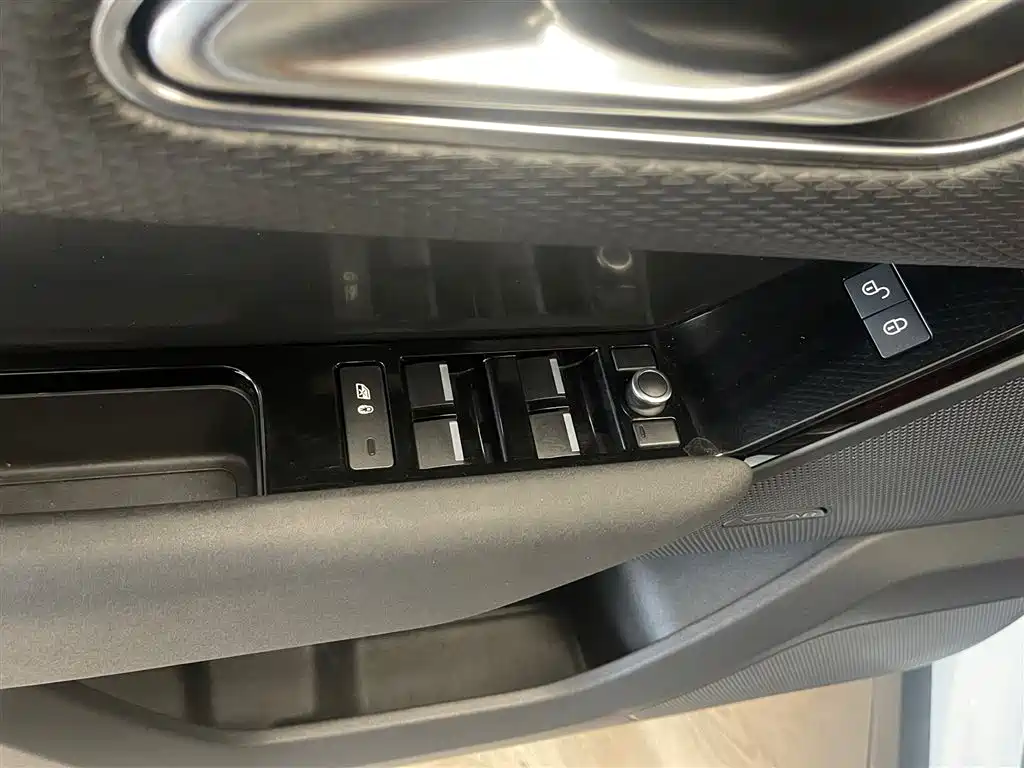 Land Rover Range Rover Velar 2019 250PS фото 20