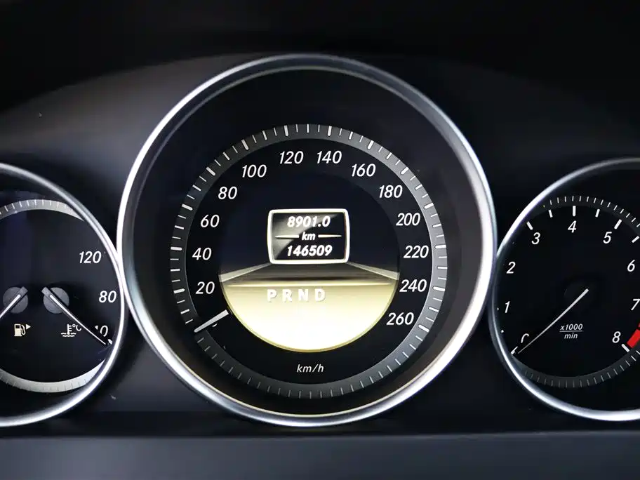 Mercedes-Benz C-Class 2011 C 180K Classic фото 21