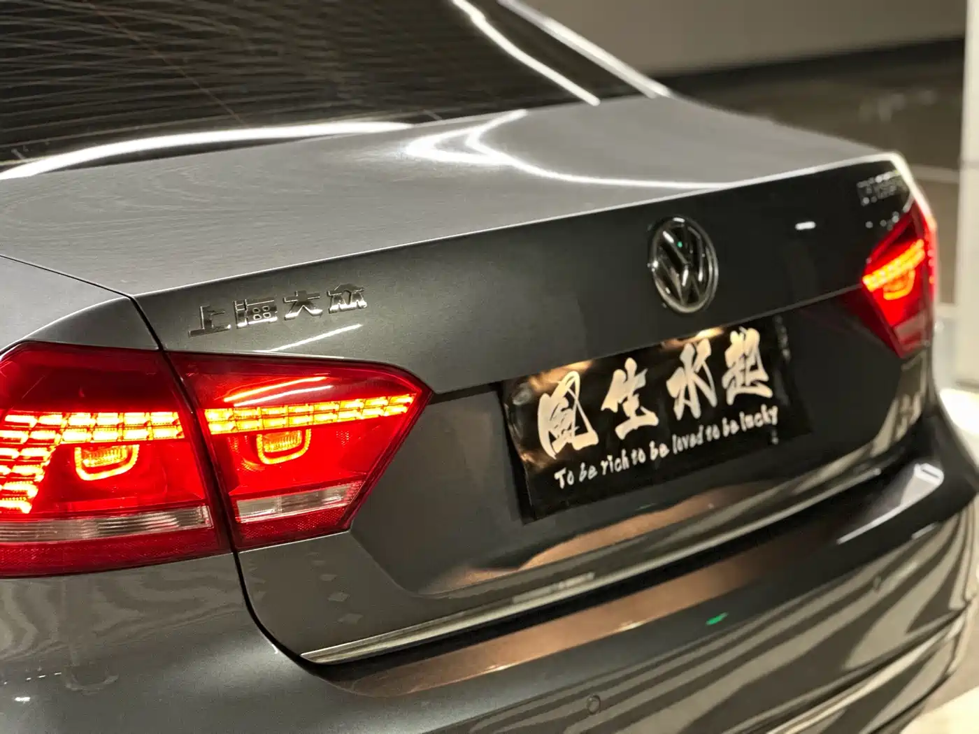 Volkswagen Passat 2014 1.8TSI DSG Executive Edition фото 27