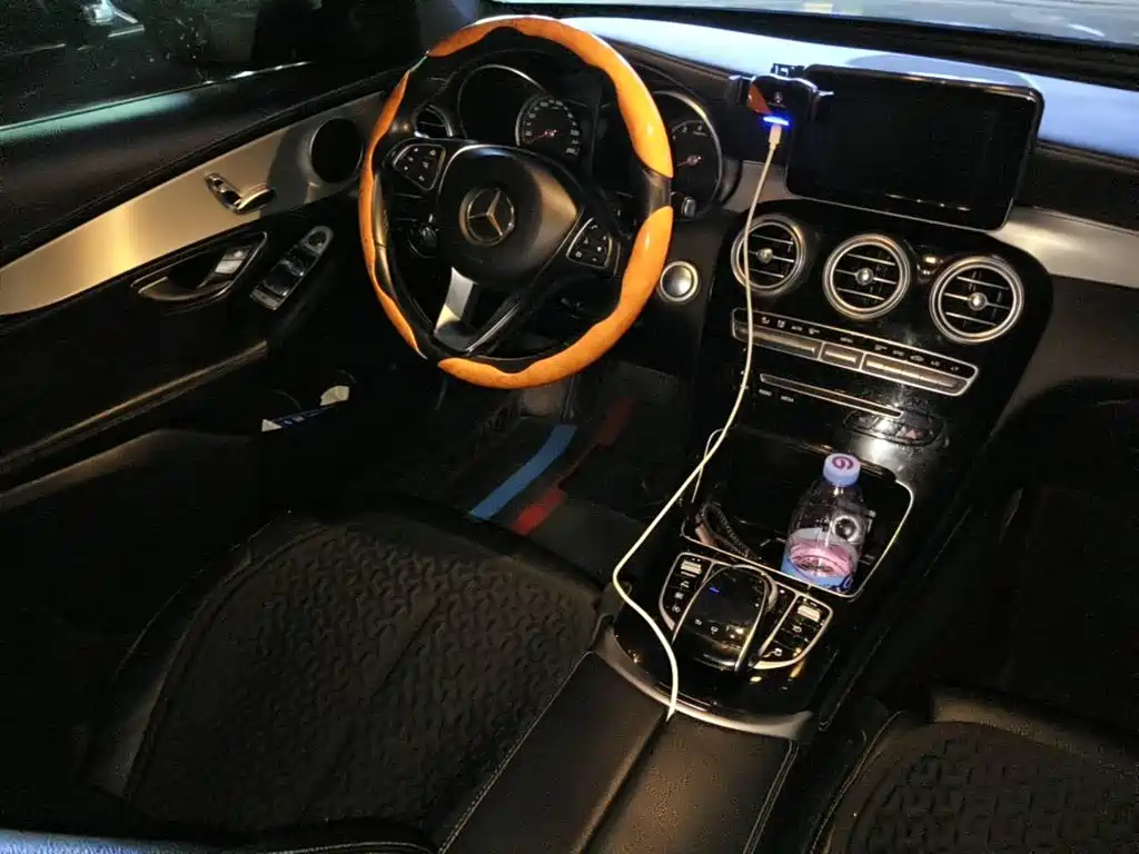Photo 12 - Mercedes-Benz GLC
