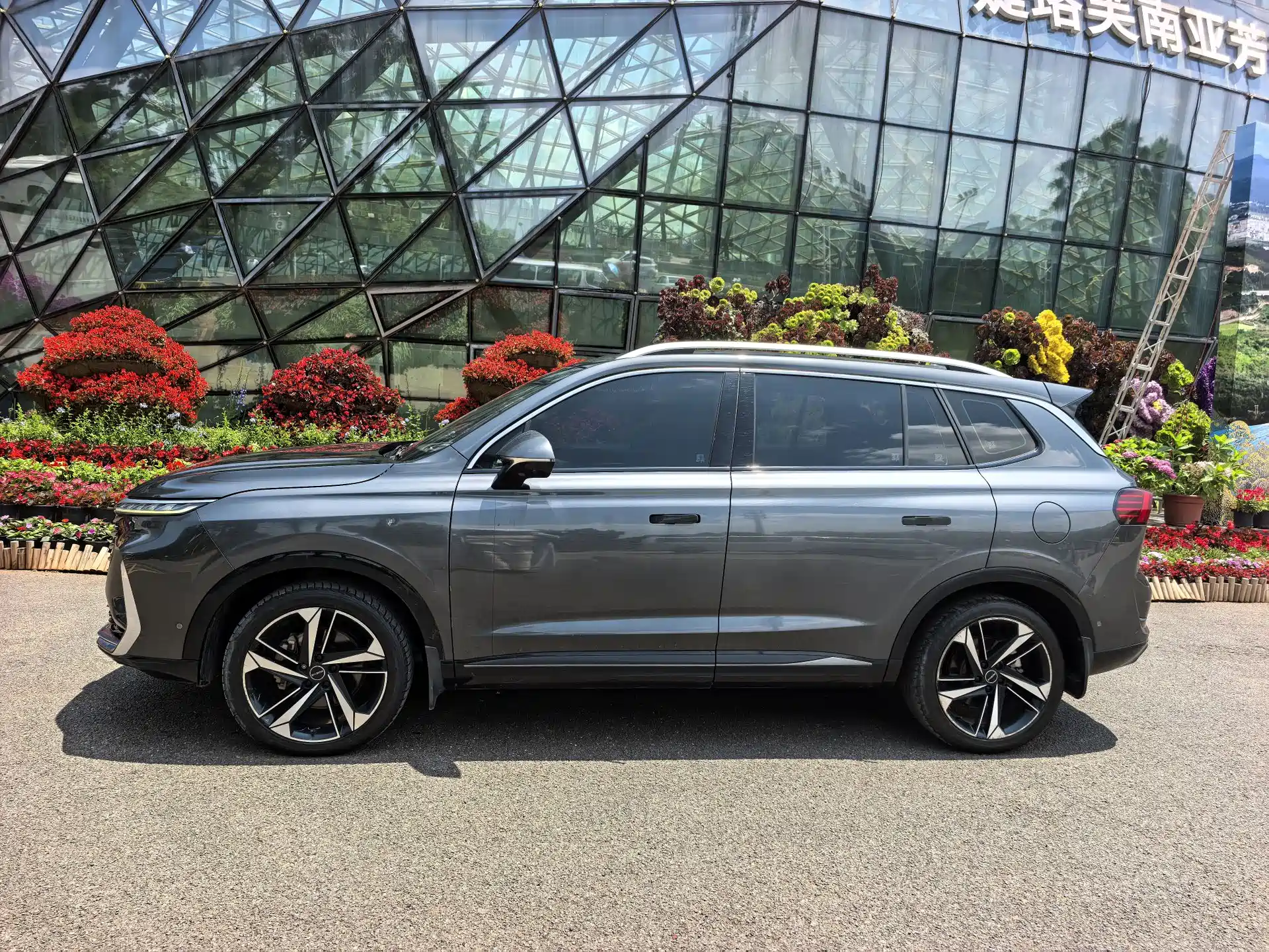 صورة 3 - Roewe RX5 MAX