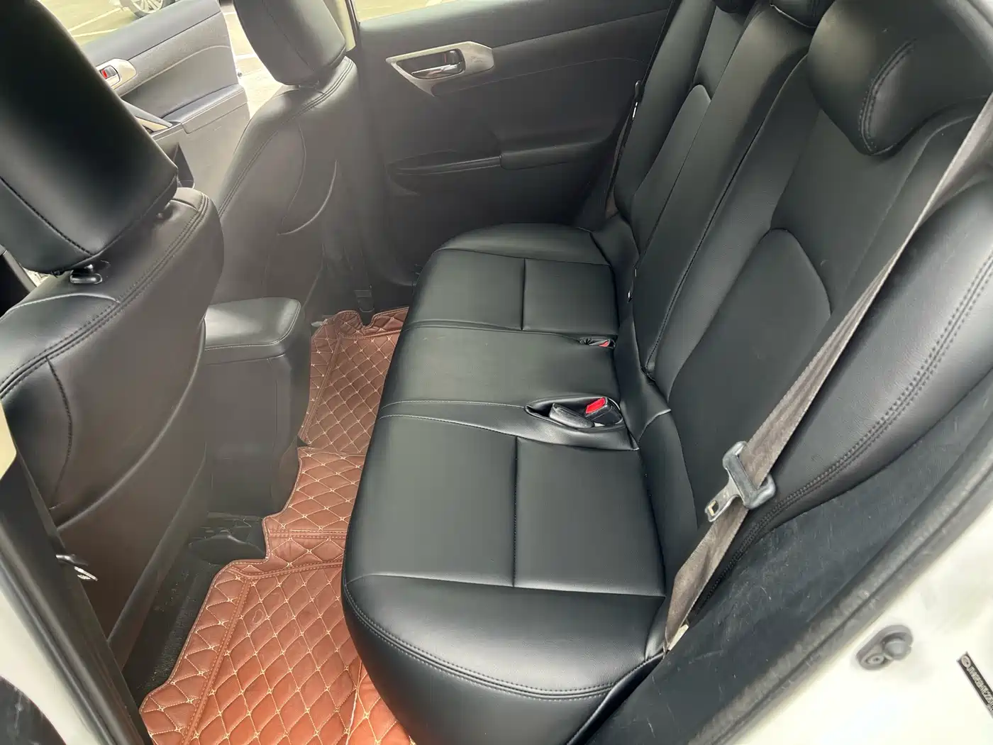 Lexus CT 2014 CT200h Elite Edition Dual Tone фото 13